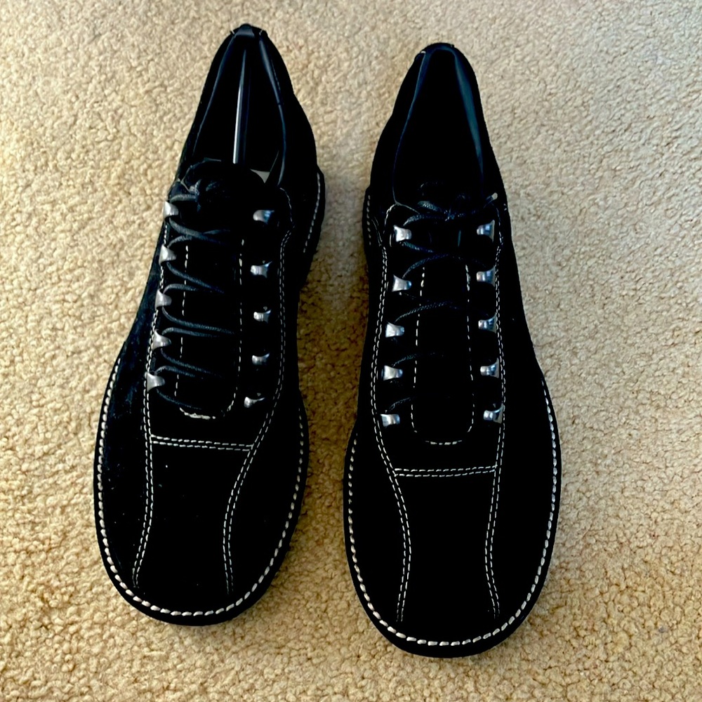Cole Haan NWT black suede lace up hiking shoes